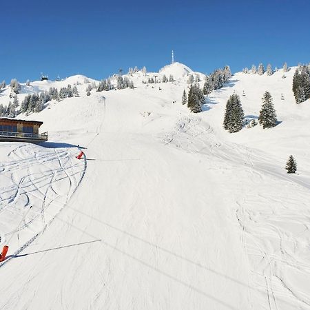 Hahnenkamm Hostel Hofen Exterior photo